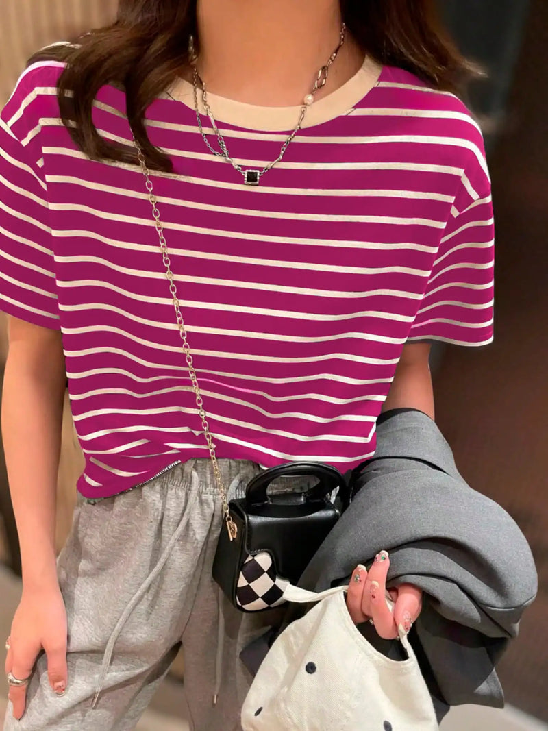 T-Shirt Listrada EasyStyle – Conforto e Leveza em Cada Look