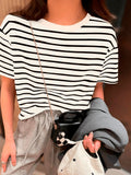 T-Shirt Listrada EasyStyle – Conforto e Leveza em Cada Look