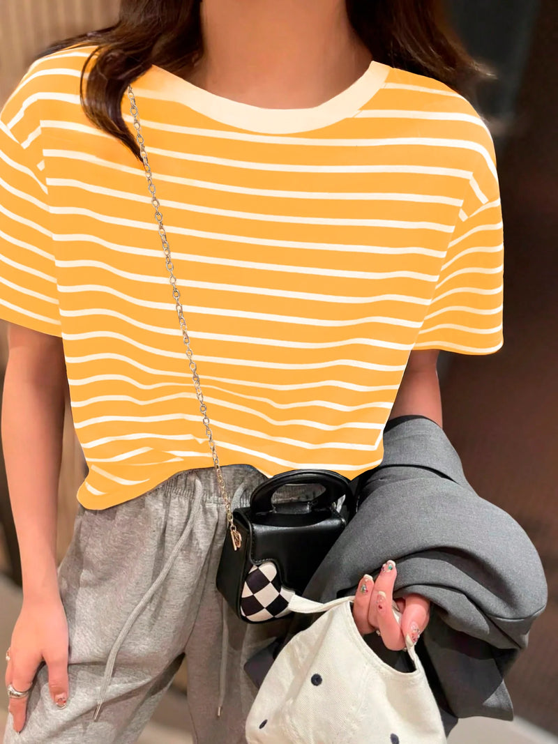 T-Shirt Listrada EasyStyle – Conforto e Leveza em Cada Look